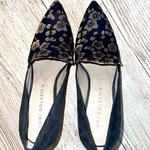 Lori Goldstein Navy Suede and Velvet Floral Print Heels Size 7.5 - Picture 6 of 8